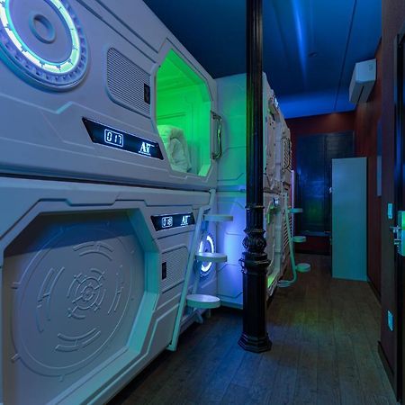 Art Seven Hostel Capsules Madrid Kültér fotó