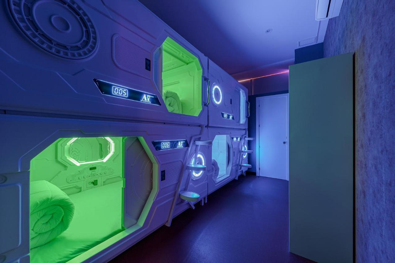 Art Seven Hostel Capsules Madrid Kültér fotó